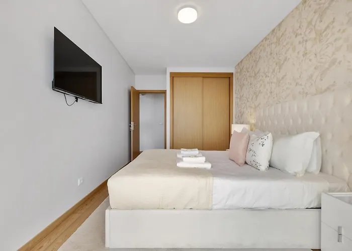 The Ocean Gaze By Homie * 丰沙尔