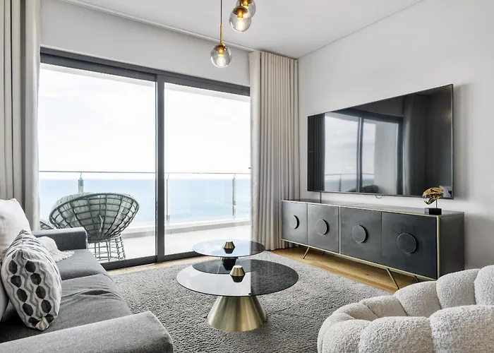 The Ocean Gaze By Homie Apartamento *